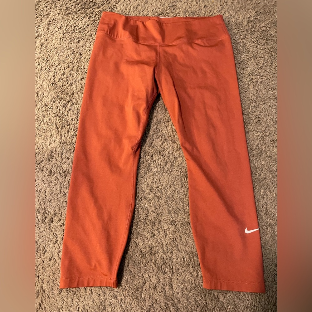 Nike | Women’s Nike One 3/4 Length Leggings | Size Large